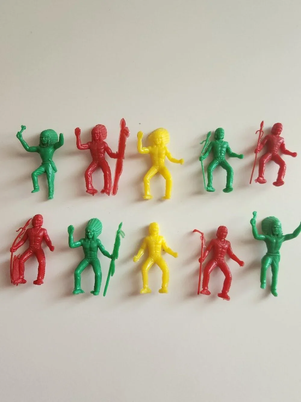Vintage Plastic Toys Native American Figures *AS IS- ALL BROKEN PIECES-PLS READ*